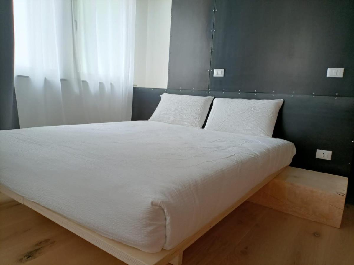 Le Meridiane City Rooms In 트렌토 외부 사진