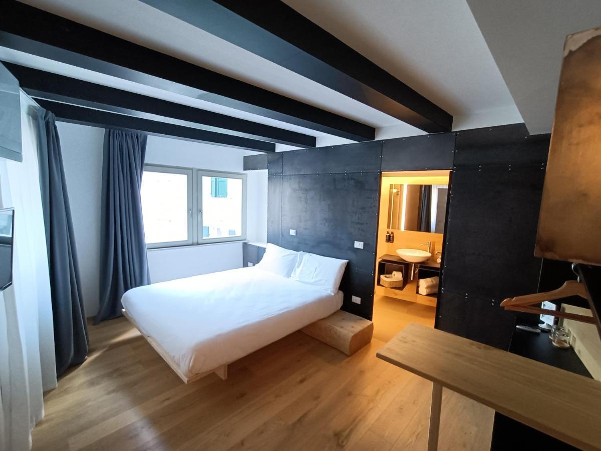 Le Meridiane City Rooms In 트렌토 외부 사진