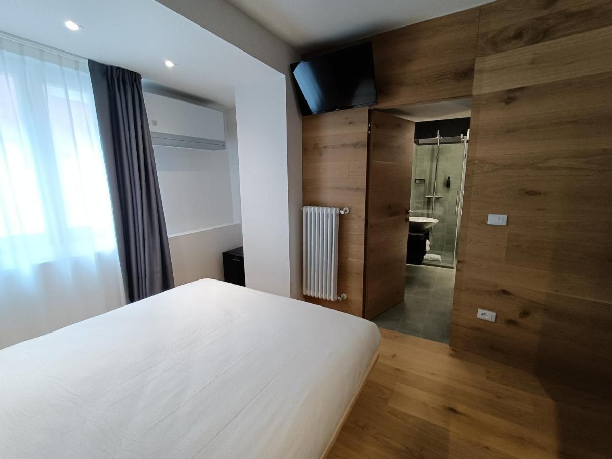 Le Meridiane City Rooms In 트렌토 외부 사진