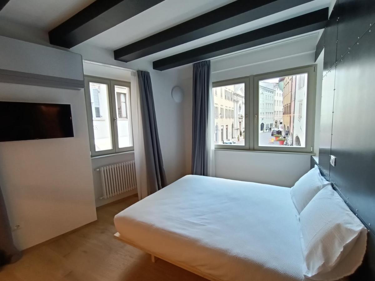 Le Meridiane City Rooms In 트렌토 외부 사진