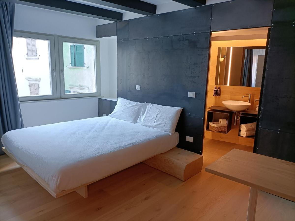 Le Meridiane City Rooms In 트렌토 외부 사진